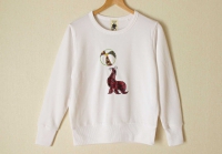 手刺繍とパッチワークのスウェット（トレーナー）。サーカスの「玉遊びのオットセイ」のスウェット（トレーナー）。